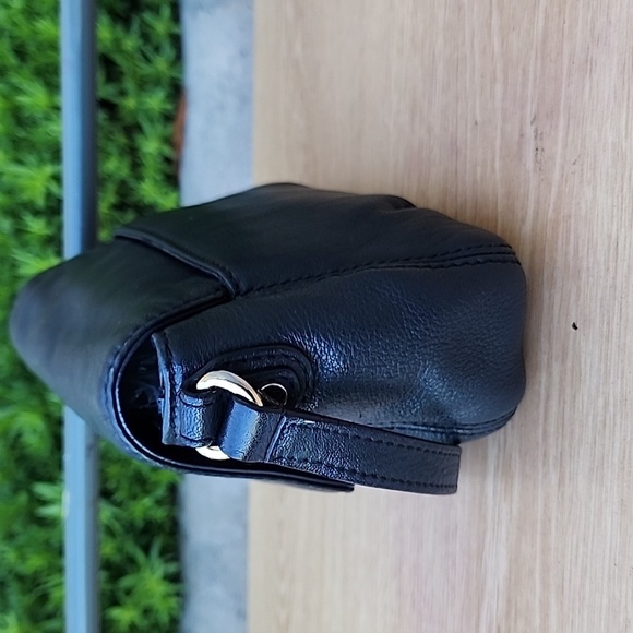 Authentic Michael Kors mini black crossbody - Picture 6 of 12